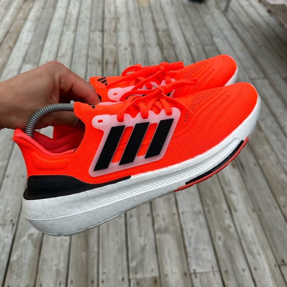 Running shoes Adidas Ultraboost Light mens size 10 brand new - Picture 3 of 9
